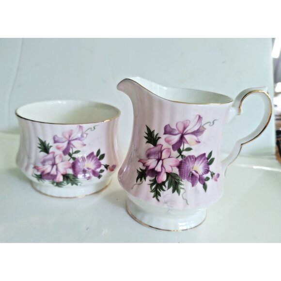 Royal Windsor Bone China Creamer & Sugar set Floral - Picture 1 of 13